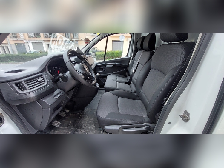 Renault Trafic 2.0 130cv foto 6